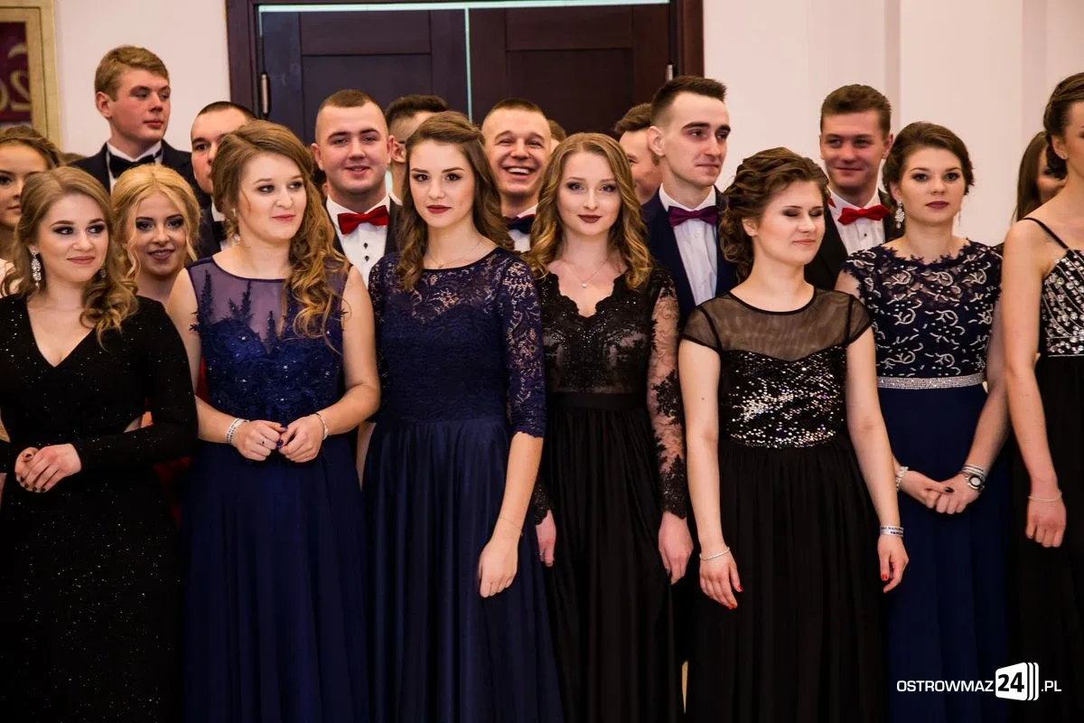 Studniówka LO im. Mikołaja Kopernika w Ostrowi Mazowieckiej (zdjęcia, wideo)