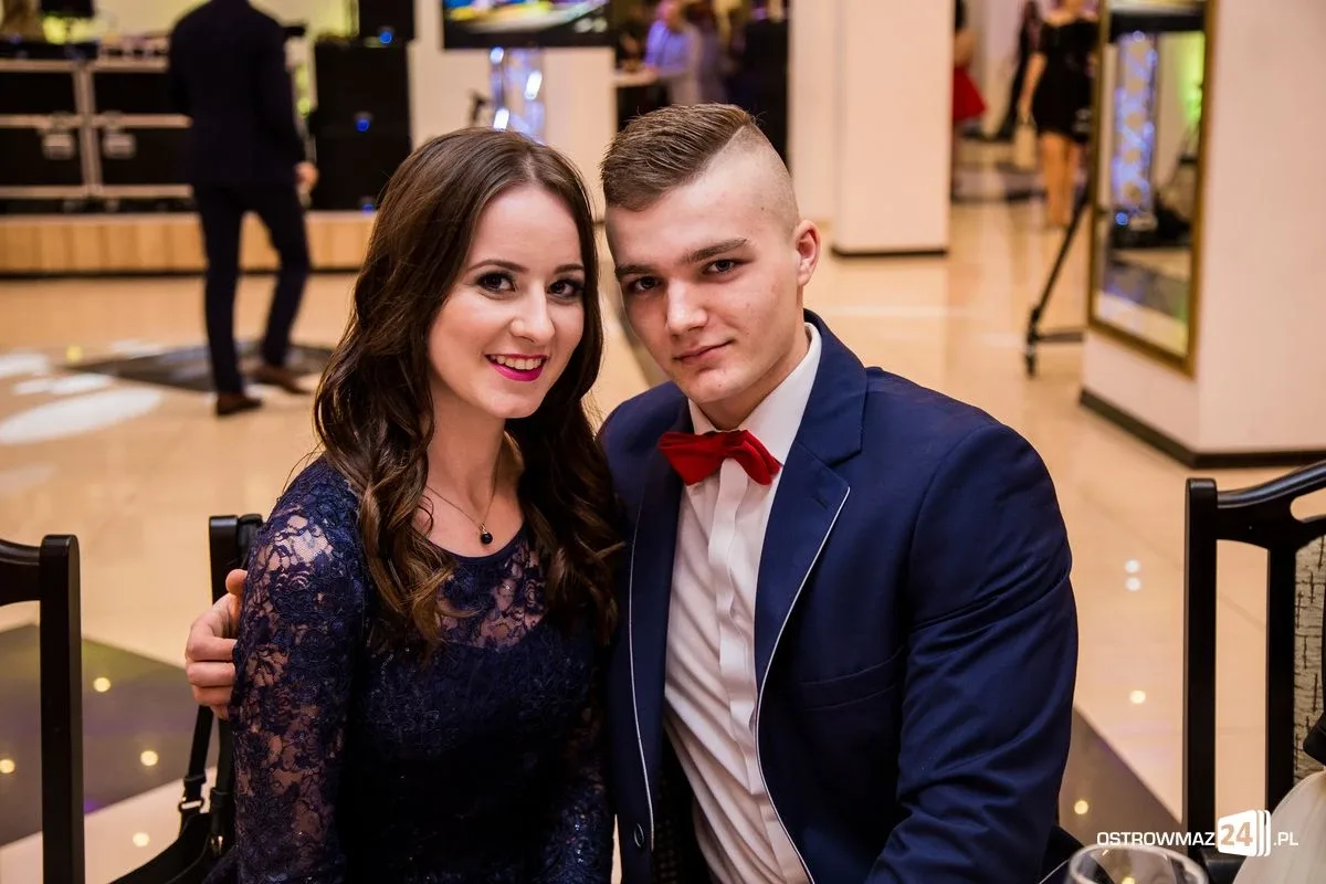 Studniówka LO im. Mikołaja Kopernika w Ostrowi Mazowieckiej (zdjęcia, wideo)