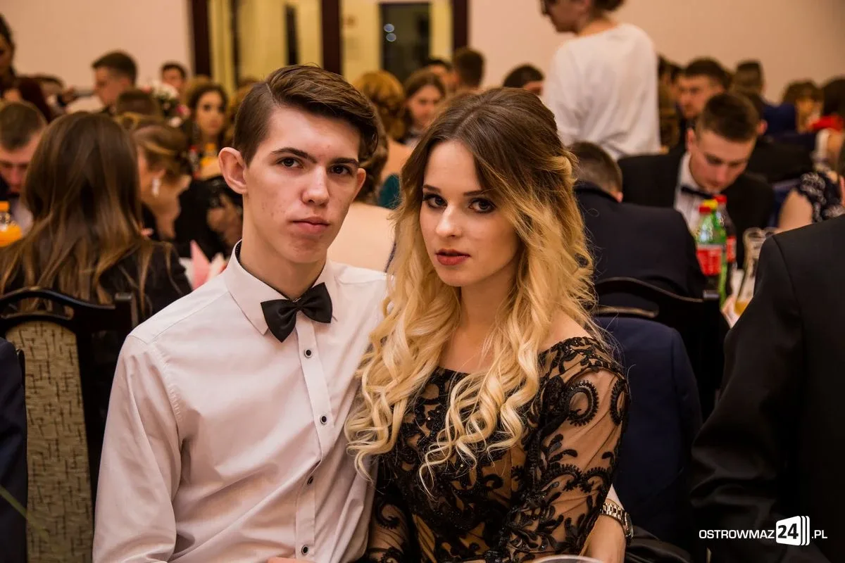 Studniówka LO im. Mikołaja Kopernika w Ostrowi Mazowieckiej (zdjęcia, wideo)