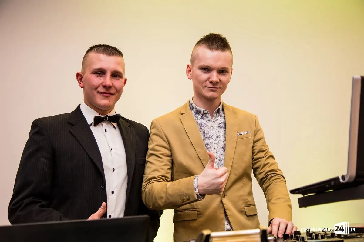 Studniówka LO im. Mikołaja Kopernika w Ostrowi Mazowieckiej (zdjęcia, wideo)
