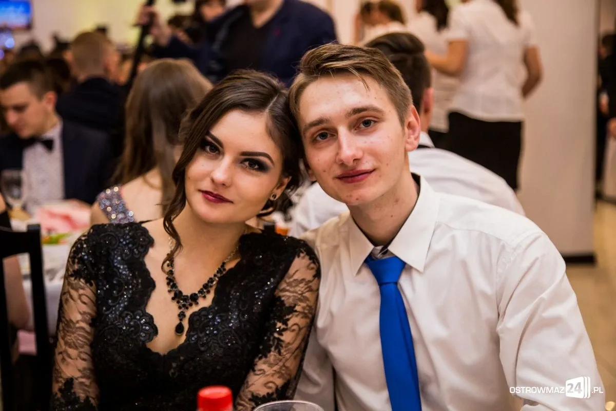 Studniówka LO im. Mikołaja Kopernika w Ostrowi Mazowieckiej (zdjęcia, wideo)