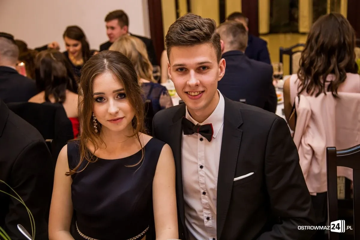 Studniówka LO im. Mikołaja Kopernika w Ostrowi Mazowieckiej (zdjęcia, wideo)