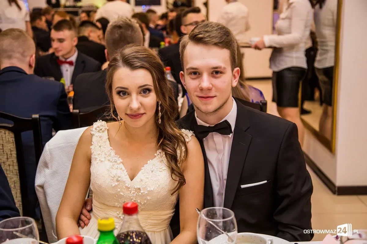 Studniówka LO im. Mikołaja Kopernika w Ostrowi Mazowieckiej (zdjęcia, wideo)