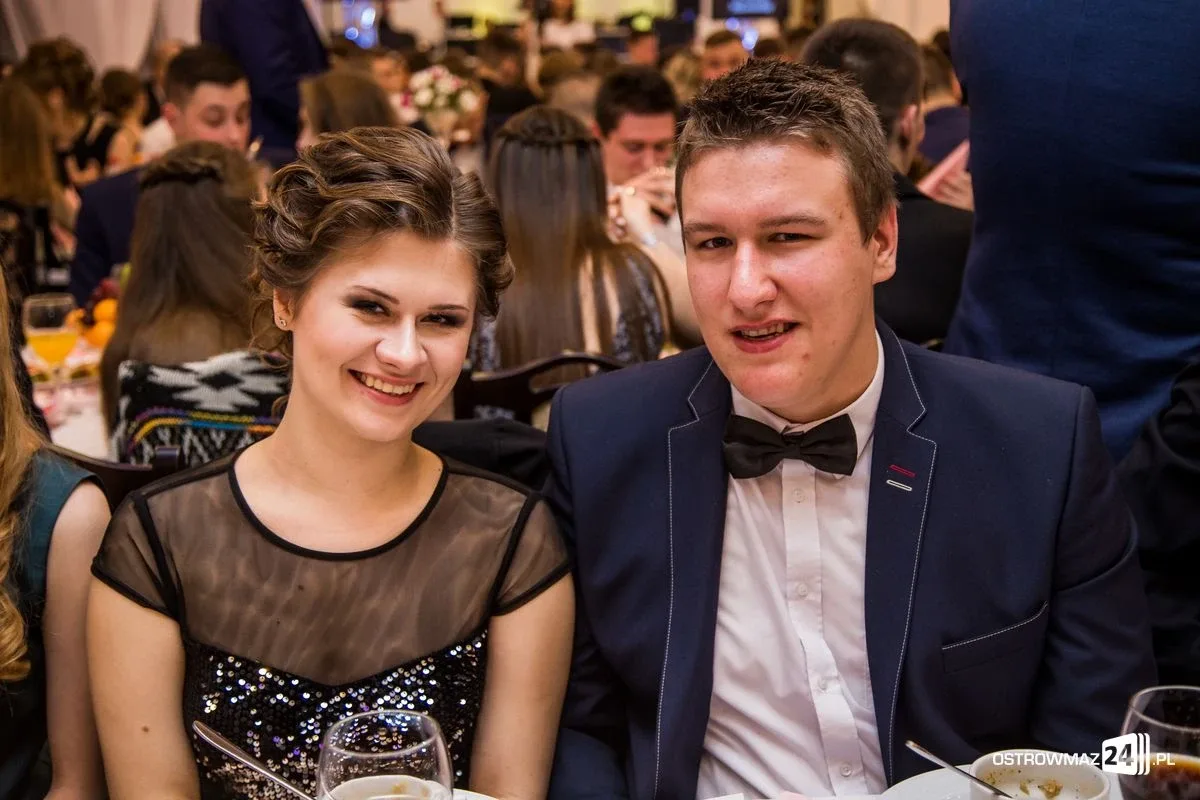 Studniówka LO im. Mikołaja Kopernika w Ostrowi Mazowieckiej (zdjęcia, wideo)