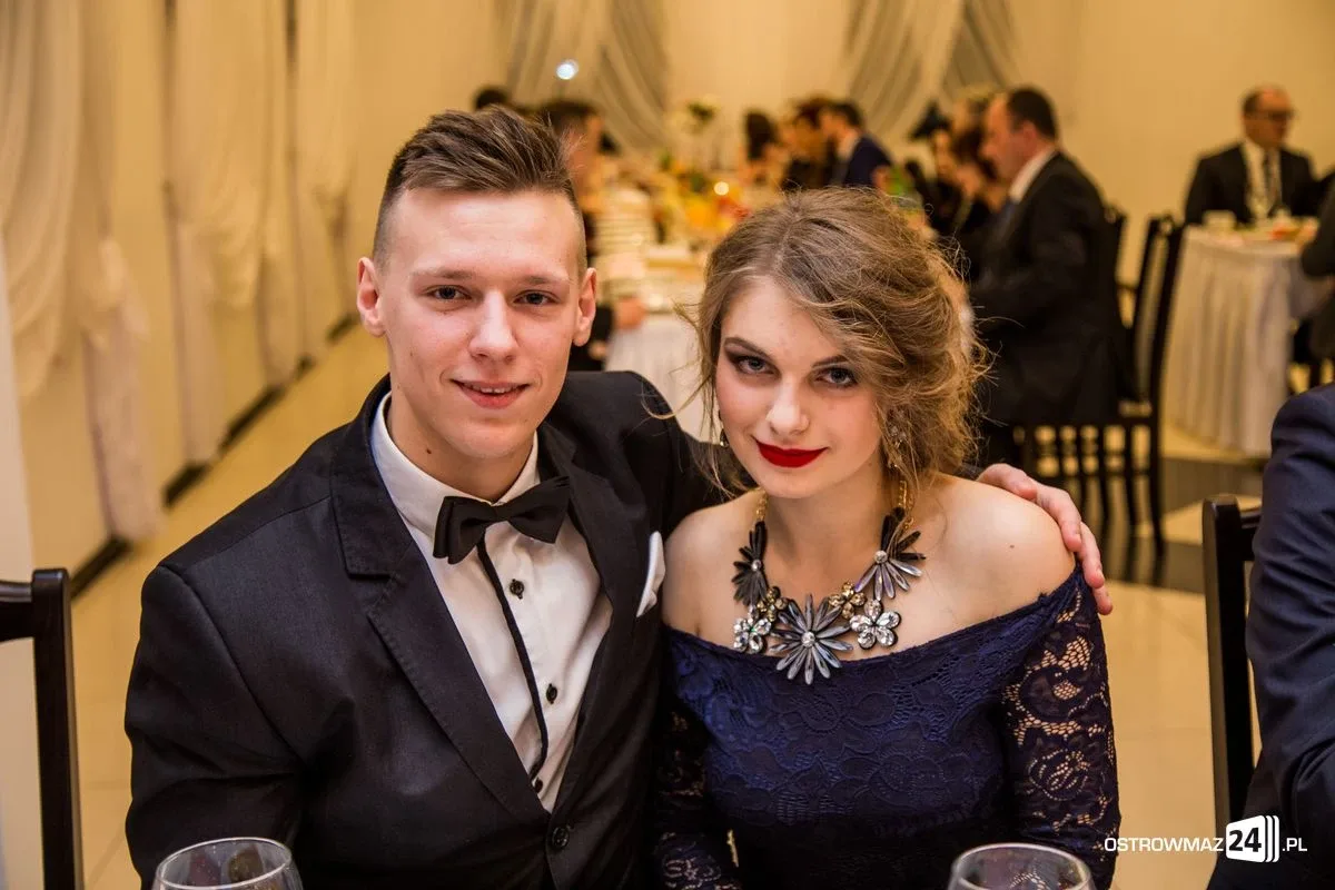 Studniówka LO im. Mikołaja Kopernika w Ostrowi Mazowieckiej (zdjęcia, wideo)