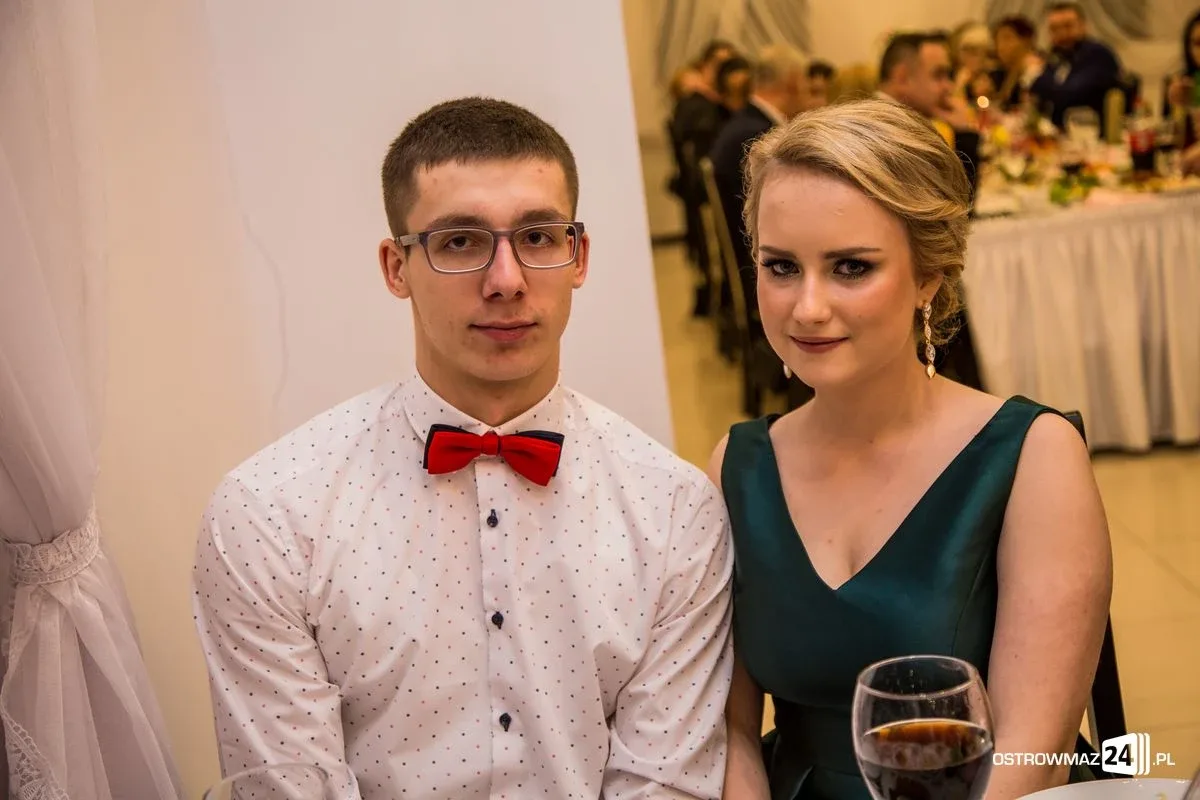 Studniówka LO im. Mikołaja Kopernika w Ostrowi Mazowieckiej (zdjęcia, wideo)