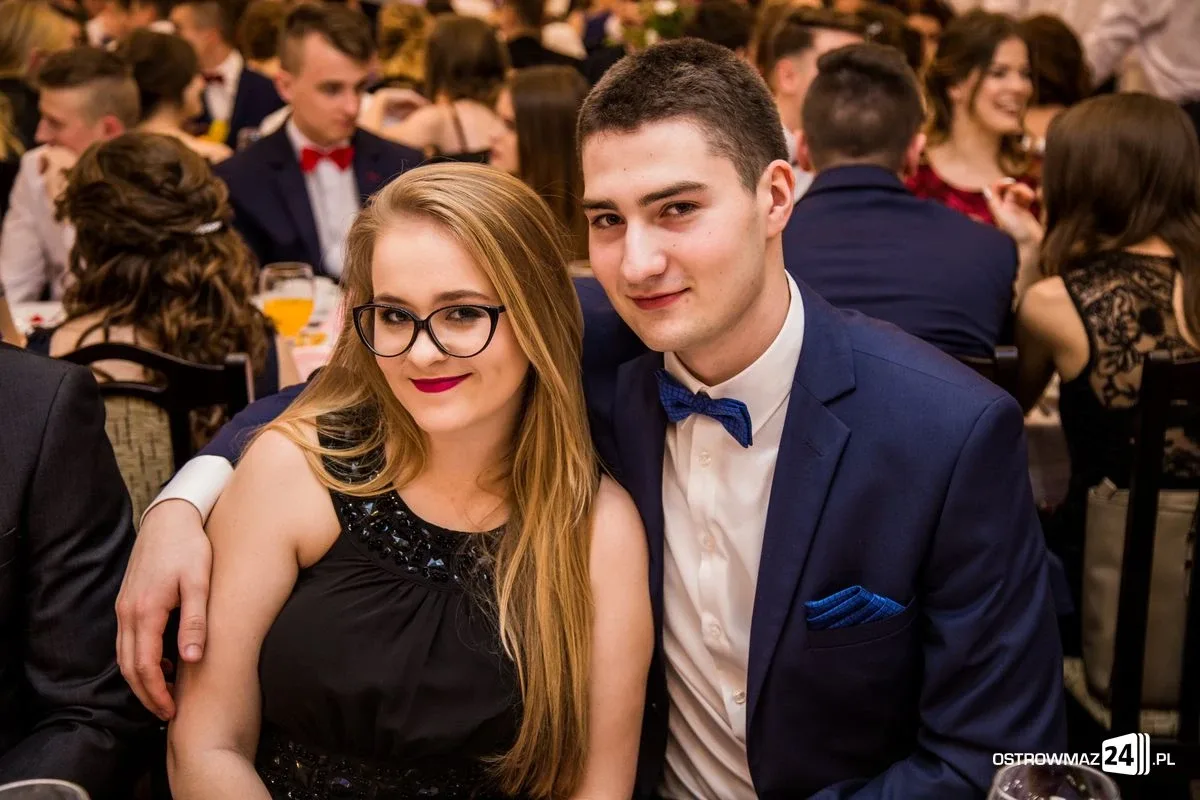 Studniówka LO im. Mikołaja Kopernika w Ostrowi Mazowieckiej (zdjęcia, wideo)