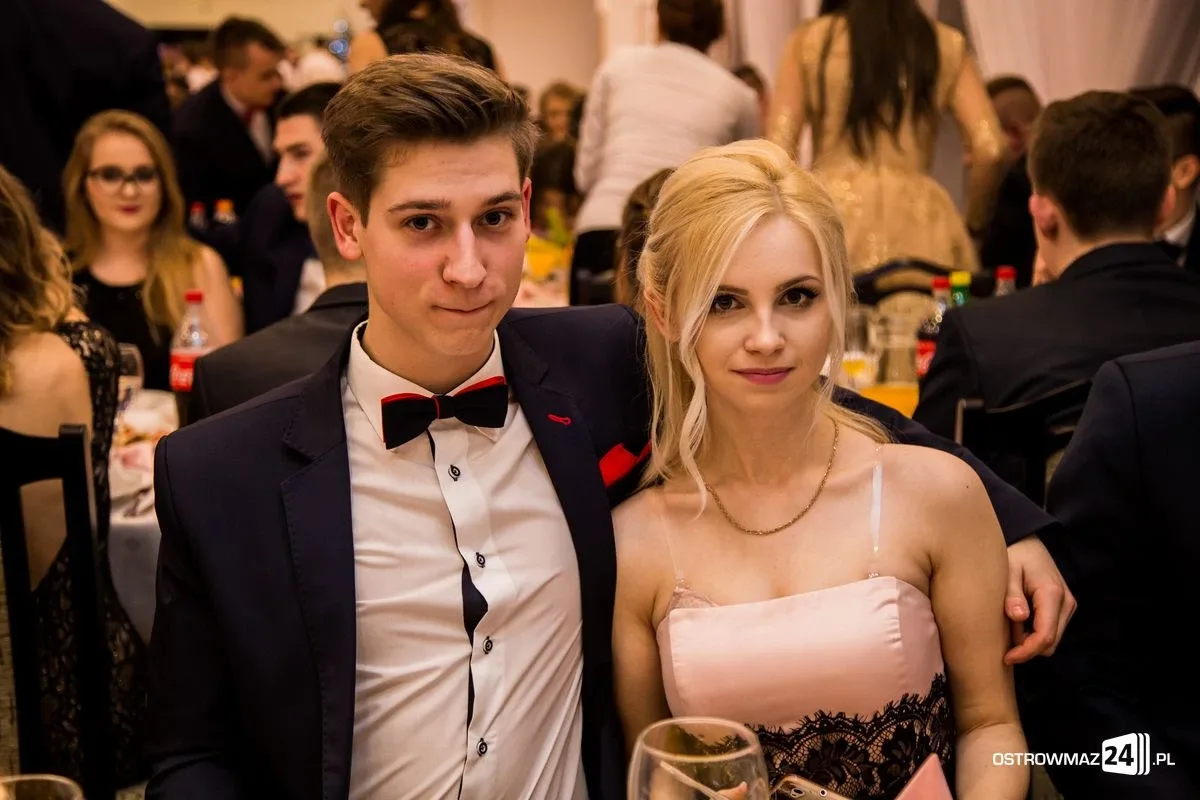 Studniówka LO im. Mikołaja Kopernika w Ostrowi Mazowieckiej (zdjęcia, wideo)