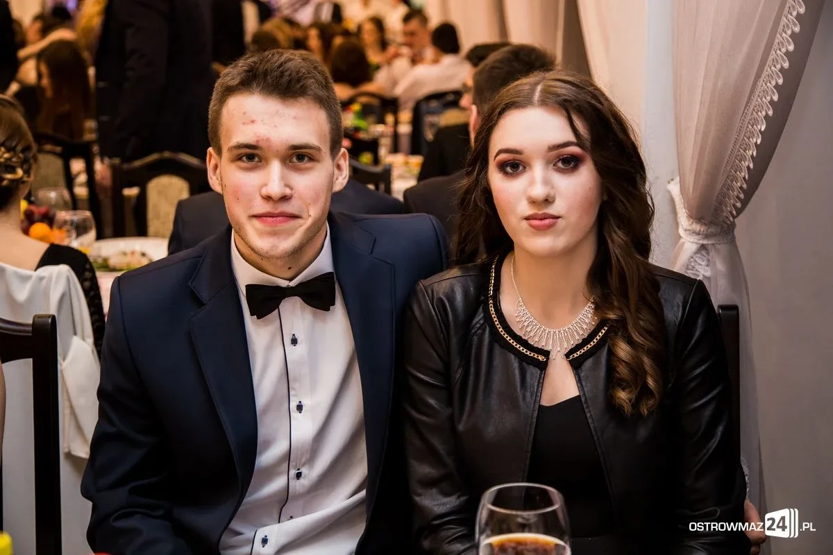 Studniówka LO im. Mikołaja Kopernika w Ostrowi Mazowieckiej (zdjęcia, wideo)