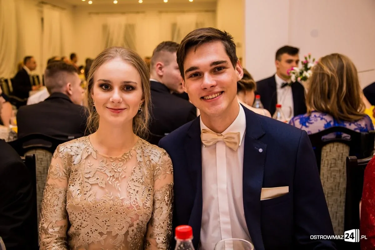 Studniówka LO im. Mikołaja Kopernika w Ostrowi Mazowieckiej (zdjęcia, wideo)