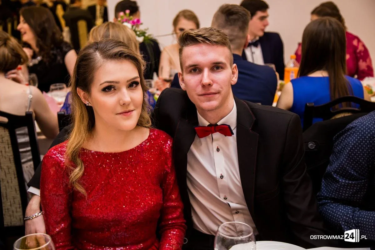 Studniówka LO im. Mikołaja Kopernika w Ostrowi Mazowieckiej (zdjęcia, wideo)