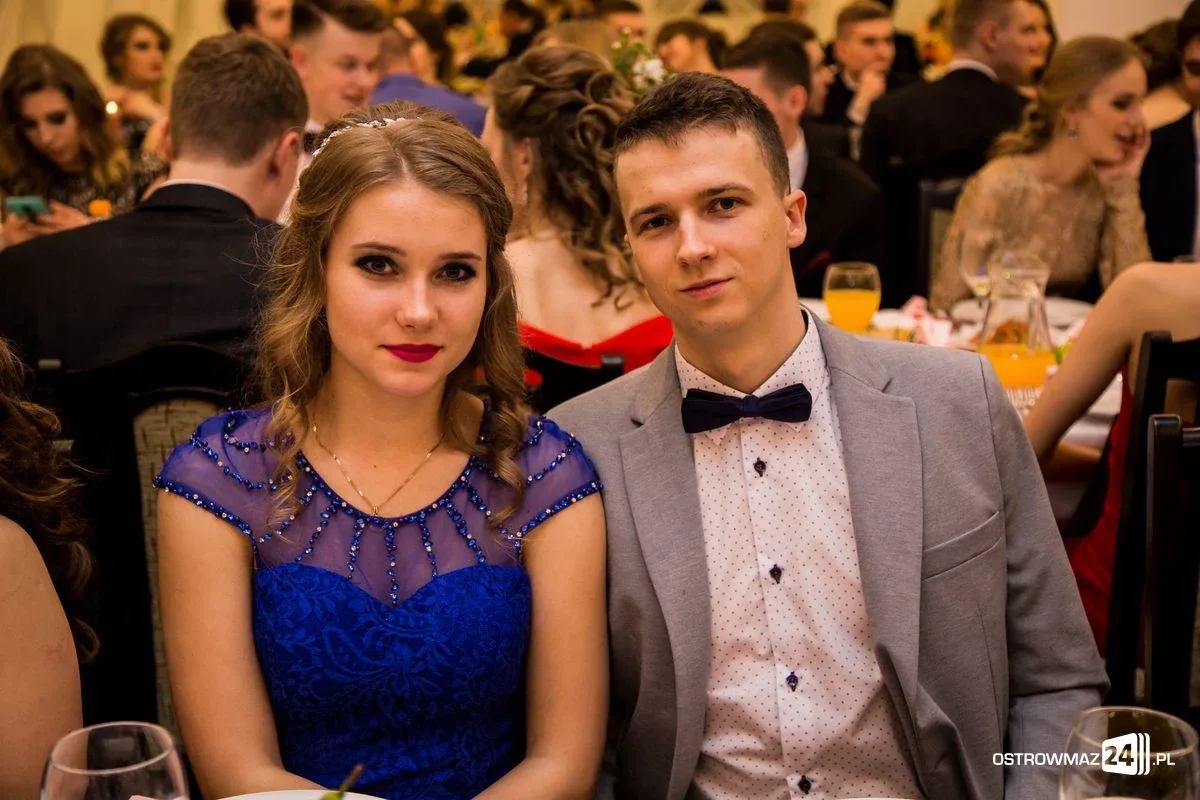 Studniówka LO im. Mikołaja Kopernika w Ostrowi Mazowieckiej (zdjęcia, wideo)