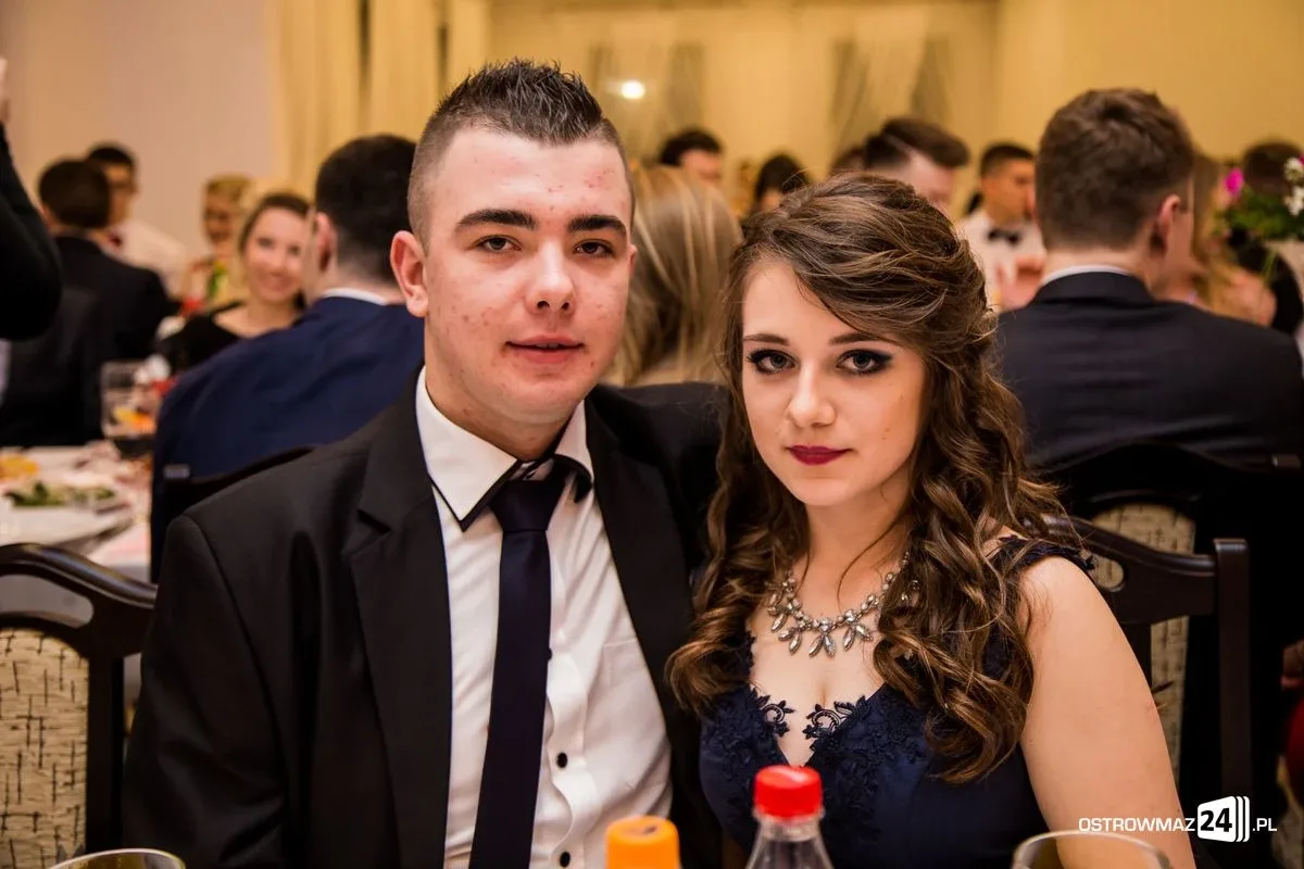 Studniówka LO im. Mikołaja Kopernika w Ostrowi Mazowieckiej (zdjęcia, wideo)