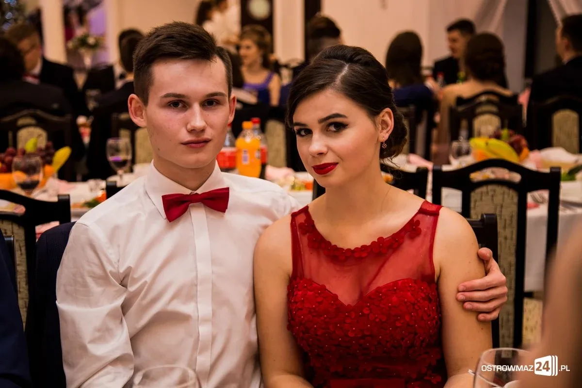 Studniówka LO im. Mikołaja Kopernika w Ostrowi Mazowieckiej (zdjęcia, wideo)