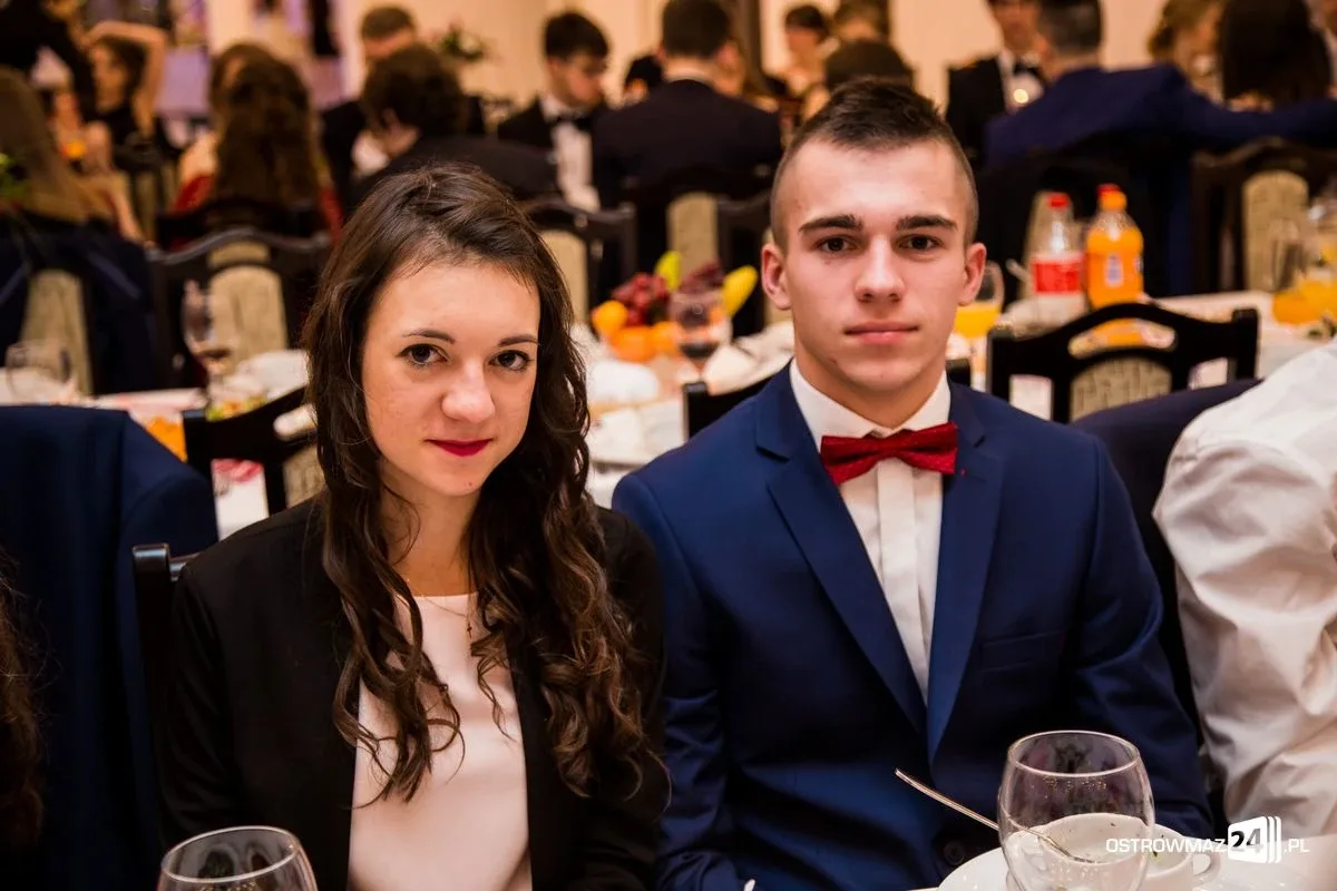 Studniówka LO im. Mikołaja Kopernika w Ostrowi Mazowieckiej (zdjęcia, wideo)