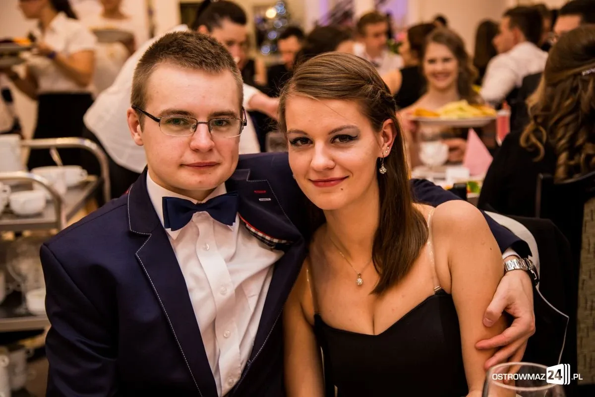 Studniówka LO im. Mikołaja Kopernika w Ostrowi Mazowieckiej (zdjęcia, wideo)