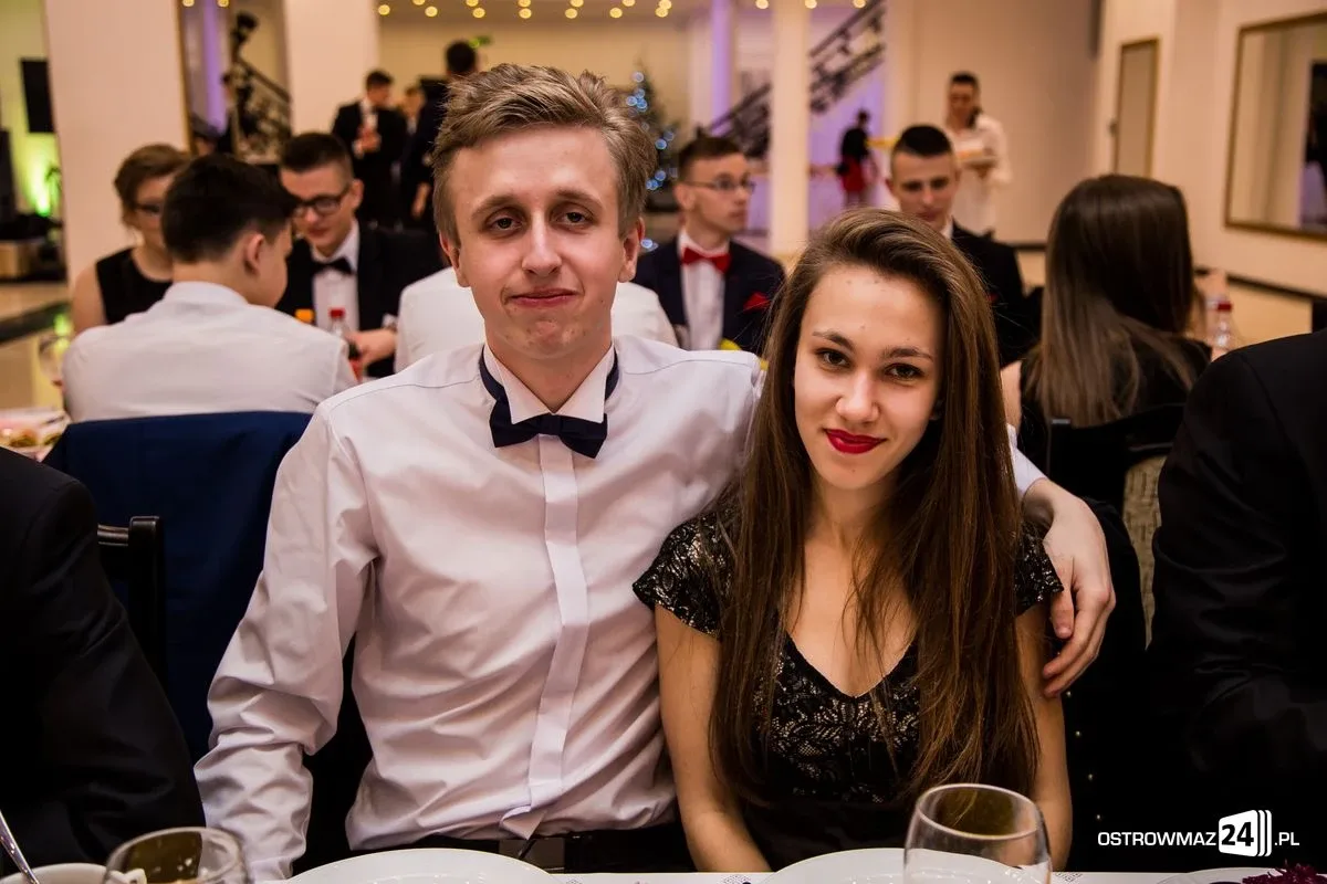 Studniówka LO im. Mikołaja Kopernika w Ostrowi Mazowieckiej (zdjęcia, wideo)