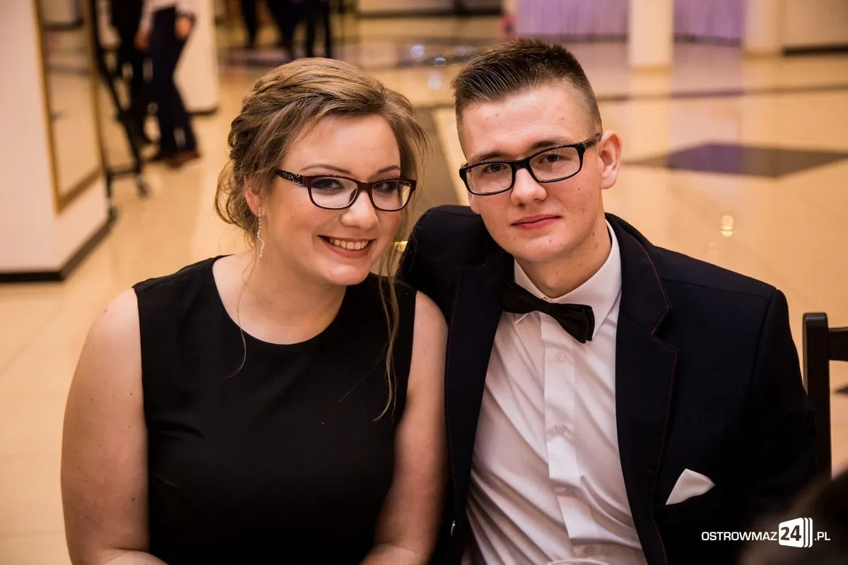 Studniówka LO im. Mikołaja Kopernika w Ostrowi Mazowieckiej (zdjęcia, wideo)