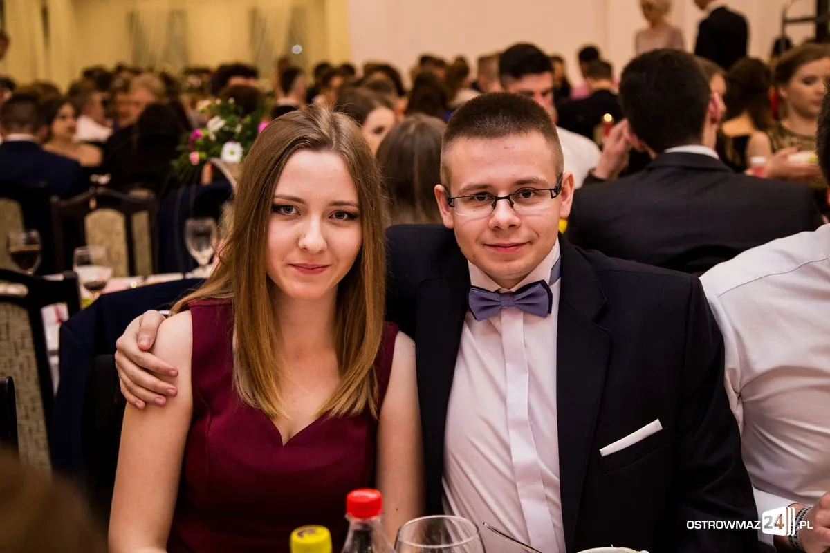 Studniówka LO im. Mikołaja Kopernika w Ostrowi Mazowieckiej (zdjęcia, wideo)