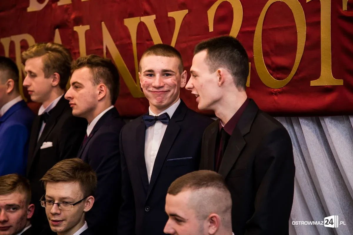 Studniówka LO im. Mikołaja Kopernika w Ostrowi Mazowieckiej (zdjęcia, wideo)