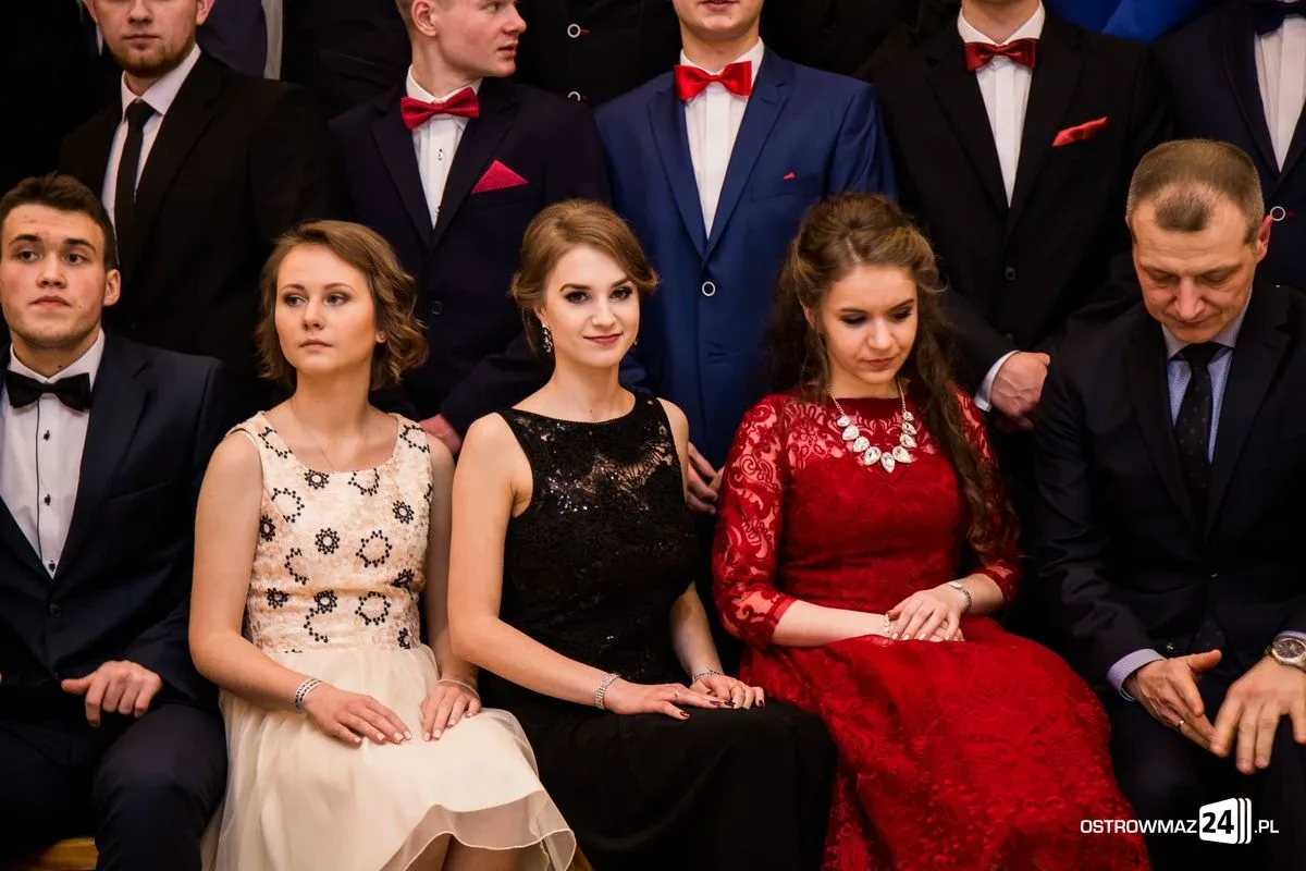 Studniówka LO im. Mikołaja Kopernika w Ostrowi Mazowieckiej (zdjęcia, wideo)
