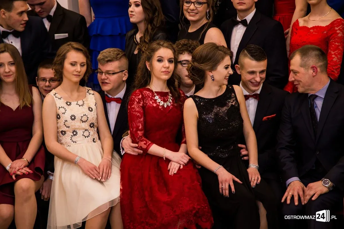Studniówka LO im. Mikołaja Kopernika w Ostrowi Mazowieckiej (zdjęcia, wideo)