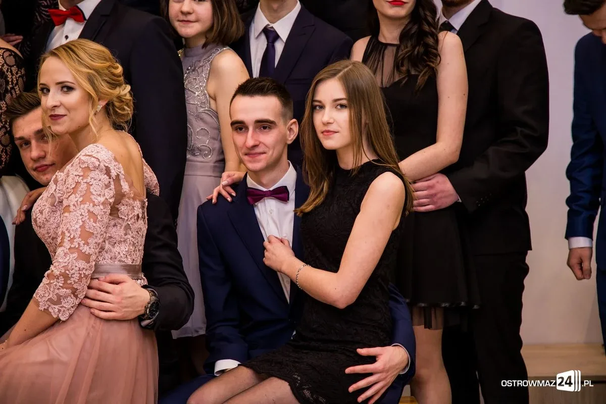 Studniówka LO im. Mikołaja Kopernika w Ostrowi Mazowieckiej (zdjęcia, wideo)