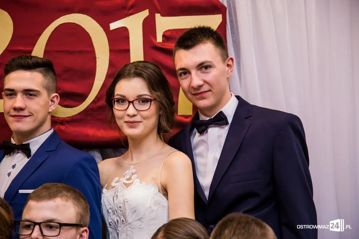 Studniówka LO im. Mikołaja Kopernika w Ostrowi Mazowieckiej (zdjęcia, wideo)