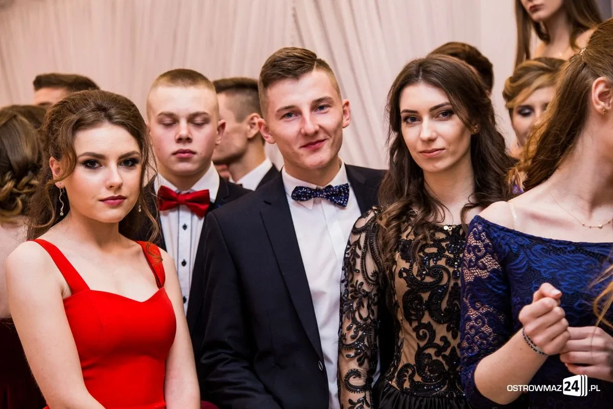 Studniówka LO im. Mikołaja Kopernika w Ostrowi Mazowieckiej (zdjęcia, wideo)