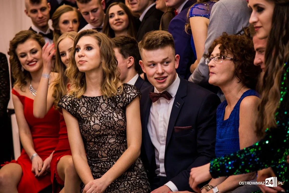 Studniówka LO im. Mikołaja Kopernika w Ostrowi Mazowieckiej (zdjęcia, wideo)