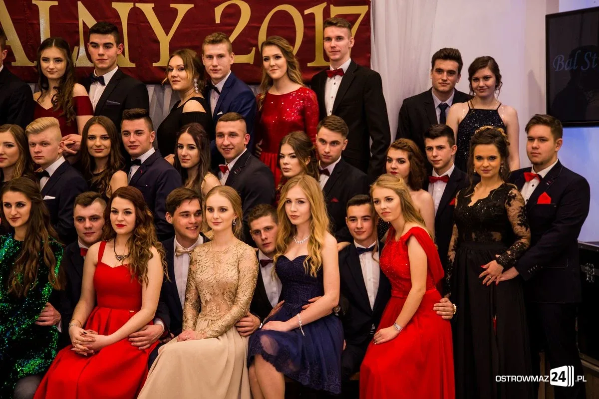 Studniówka LO im. Mikołaja Kopernika w Ostrowi Mazowieckiej (zdjęcia, wideo)