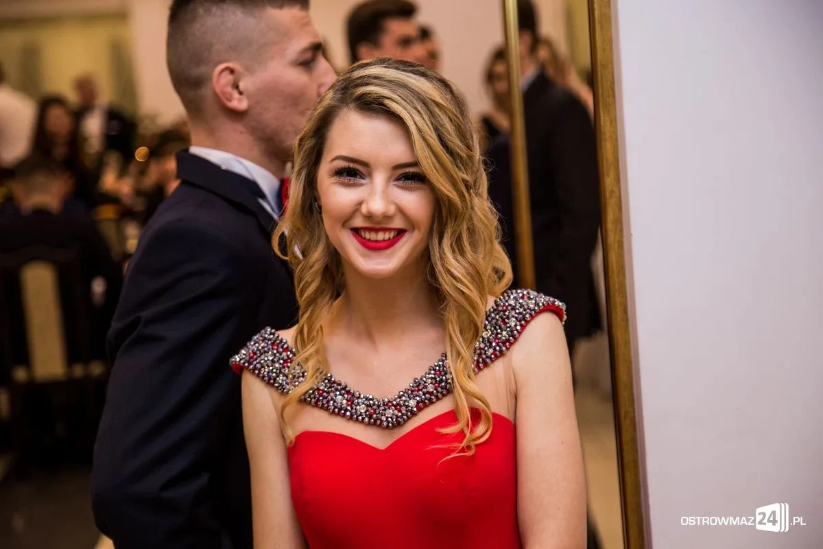 Studniówka LO im. Mikołaja Kopernika w Ostrowi Mazowieckiej (zdjęcia, wideo)