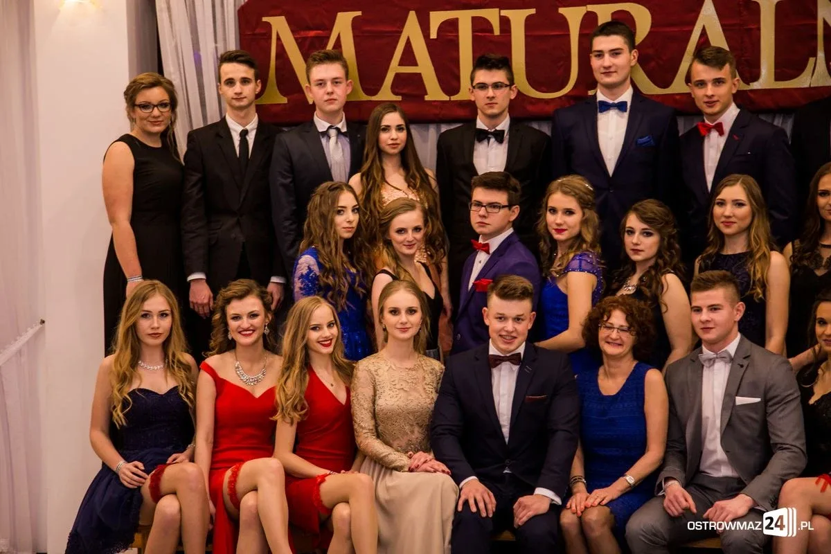 Studniówka LO im. Mikołaja Kopernika w Ostrowi Mazowieckiej (zdjęcia, wideo)