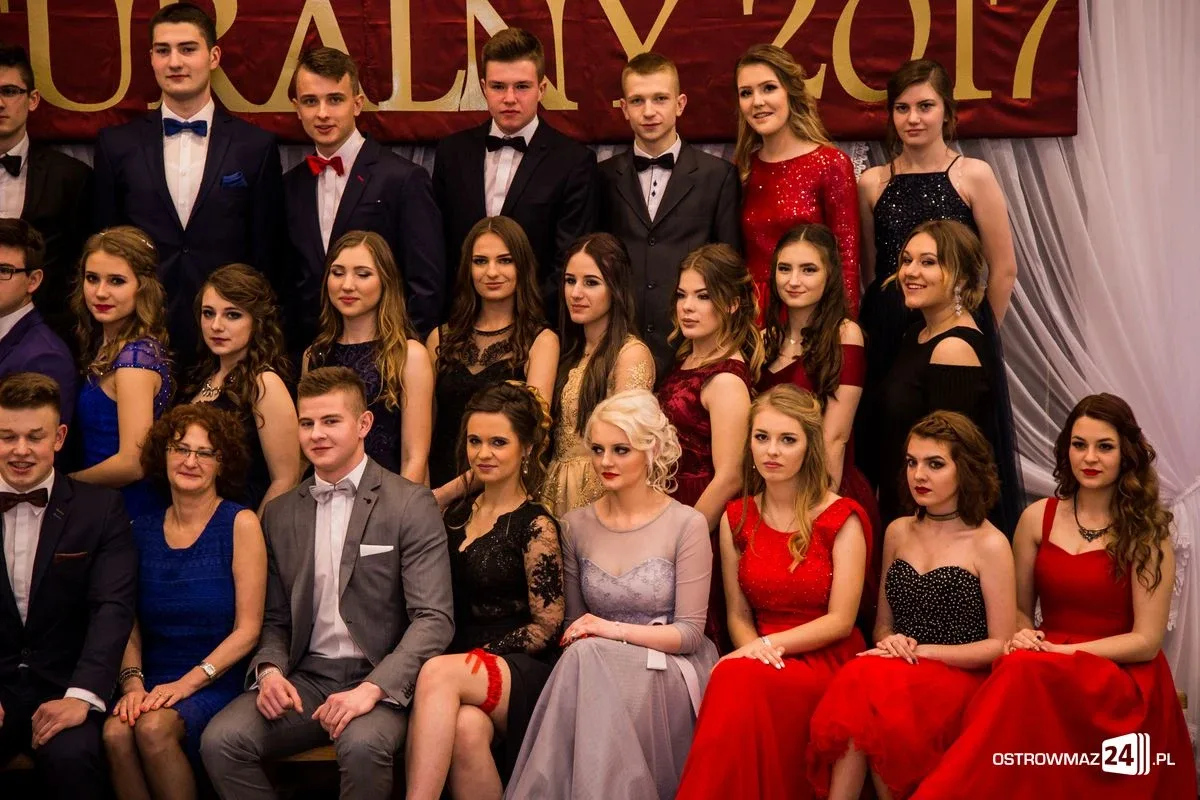 Studniówka LO im. Mikołaja Kopernika w Ostrowi Mazowieckiej (zdjęcia, wideo)