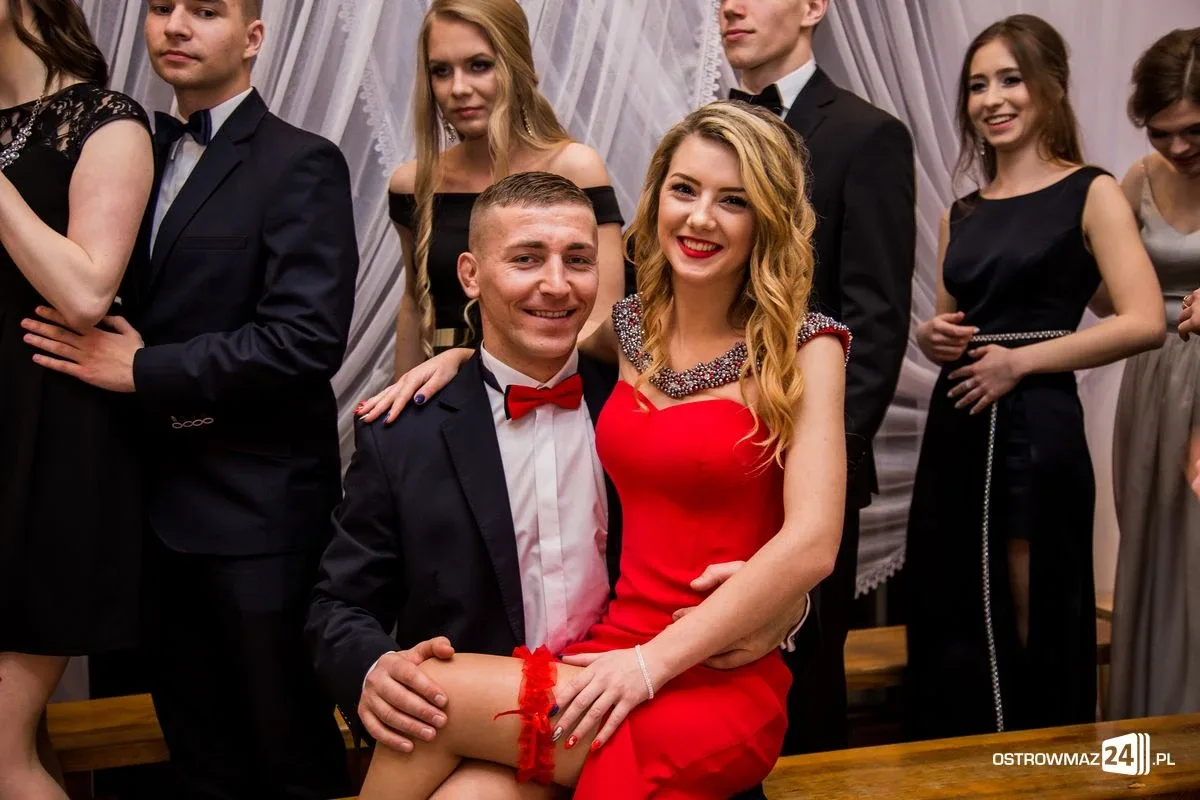 Studniówka LO im. Mikołaja Kopernika w Ostrowi Mazowieckiej (zdjęcia, wideo)