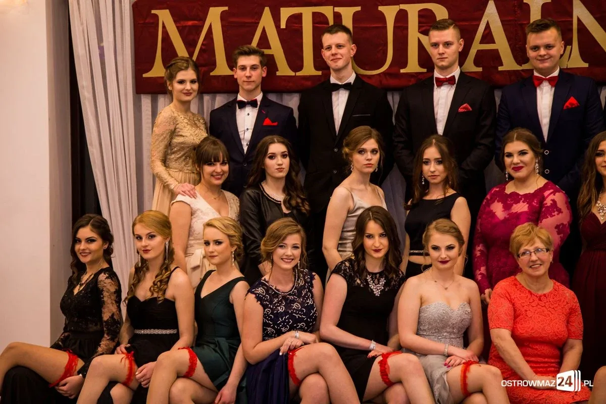 Studniówka LO im. Mikołaja Kopernika w Ostrowi Mazowieckiej (zdjęcia, wideo)