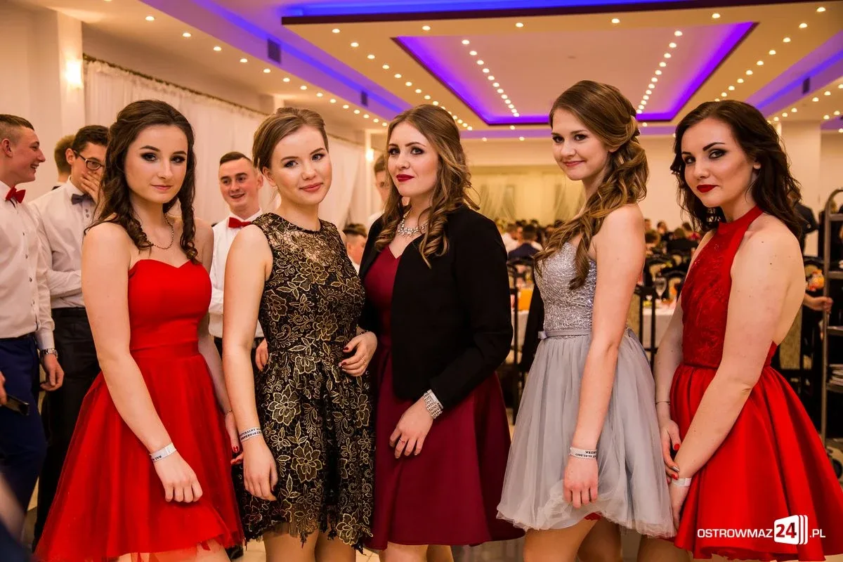 Studniówka LO im. Mikołaja Kopernika w Ostrowi Mazowieckiej (zdjęcia, wideo)