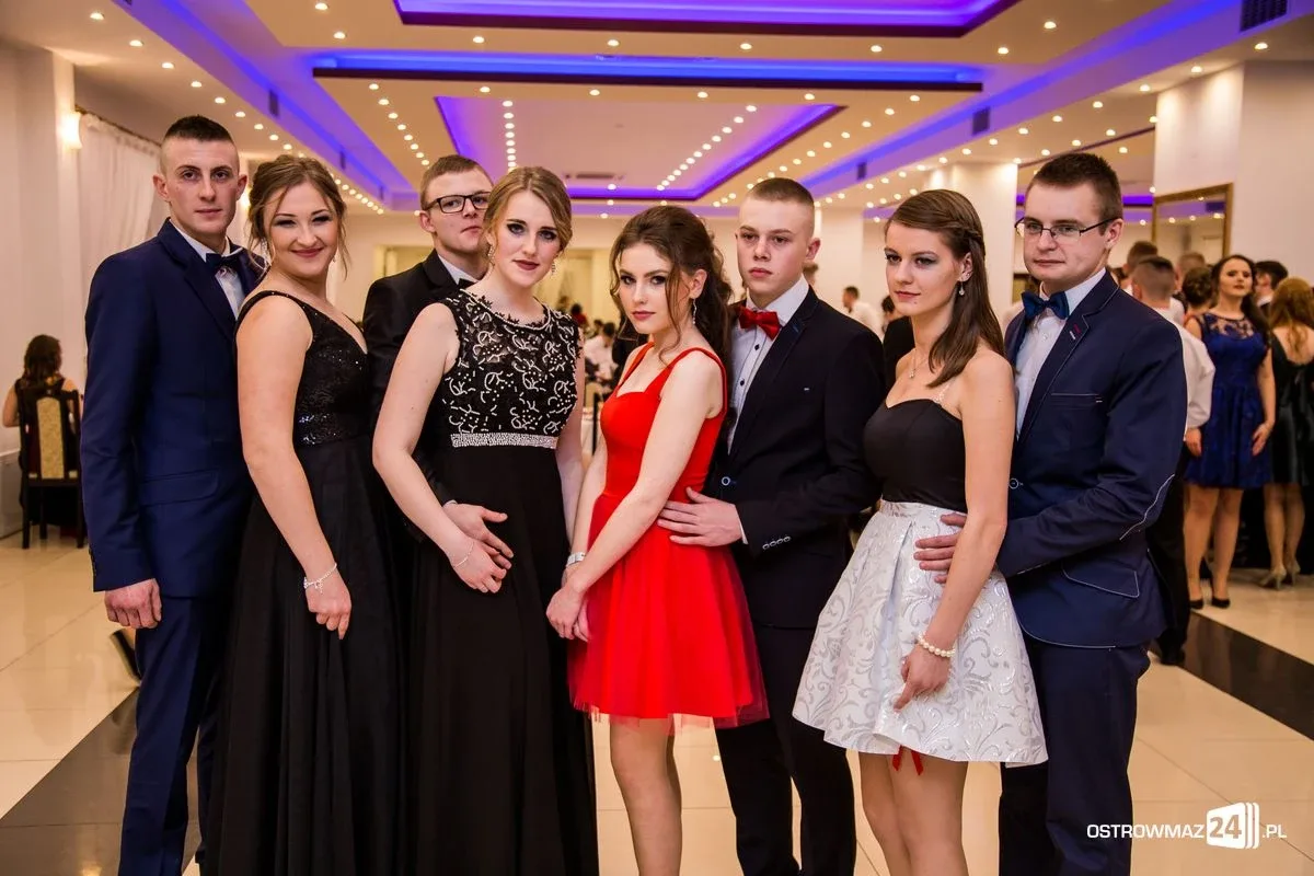 Studniówka LO im. Mikołaja Kopernika w Ostrowi Mazowieckiej (zdjęcia, wideo)