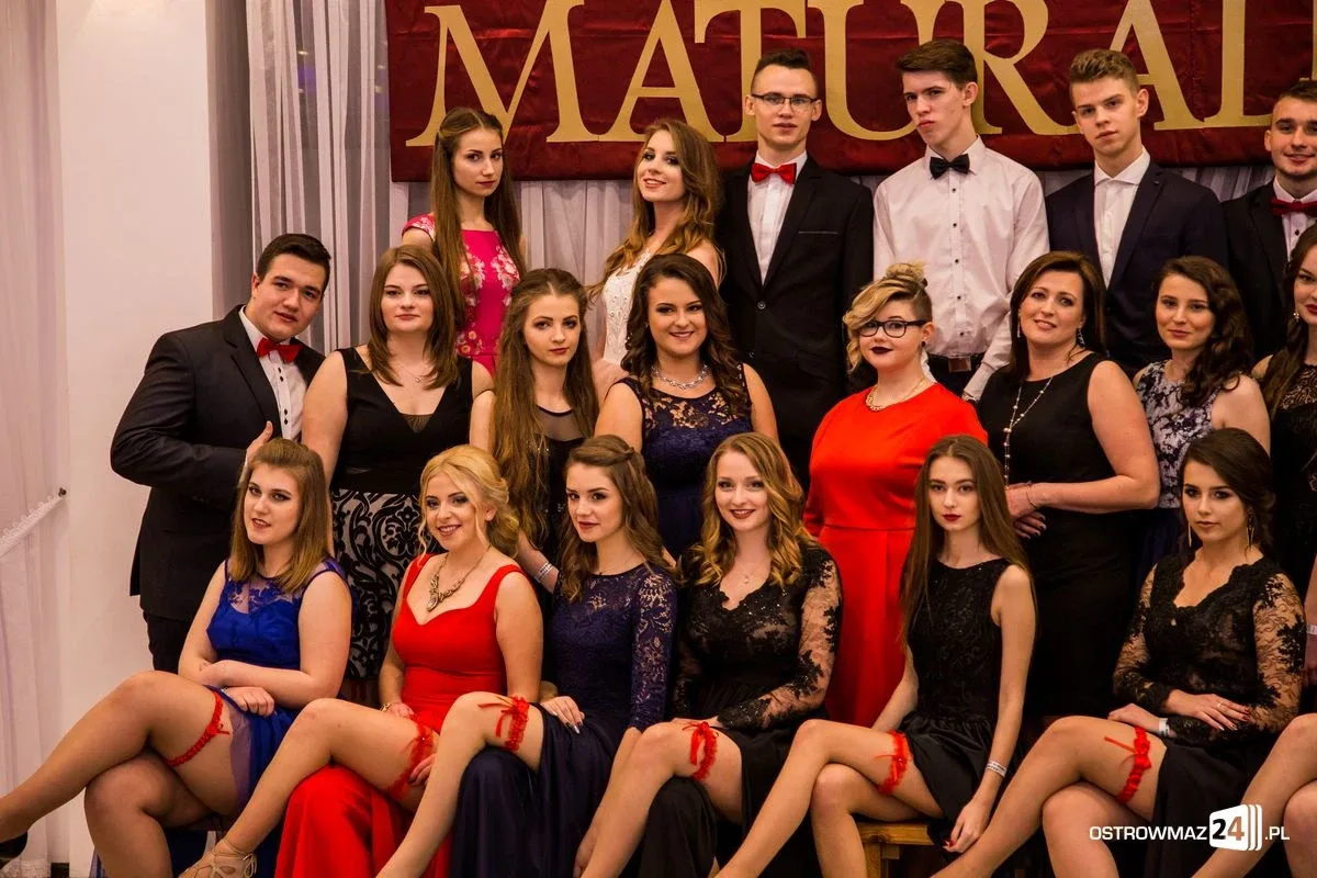Studniówka LO im. Mikołaja Kopernika w Ostrowi Mazowieckiej (zdjęcia, wideo)