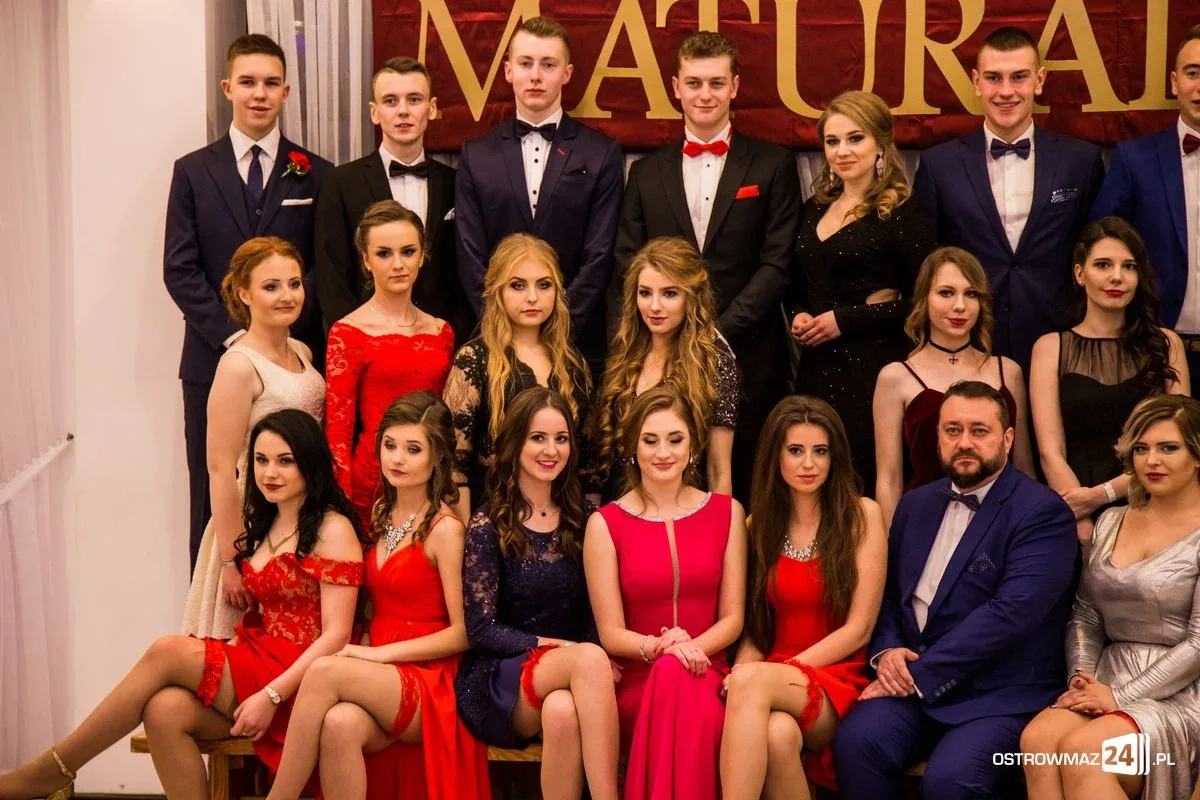 Studniówka LO im. Mikołaja Kopernika w Ostrowi Mazowieckiej (zdjęcia, wideo)