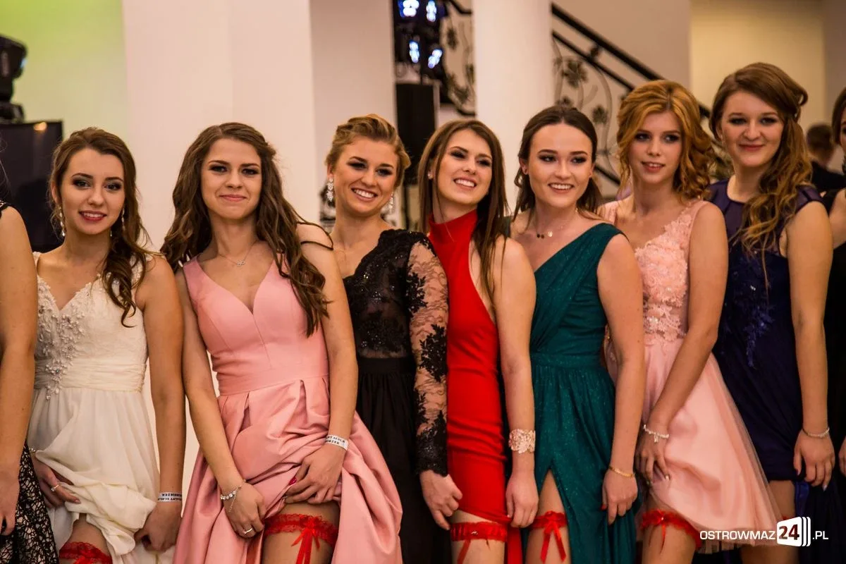 Studniówka LO im. Mikołaja Kopernika w Ostrowi Mazowieckiej (zdjęcia, wideo)