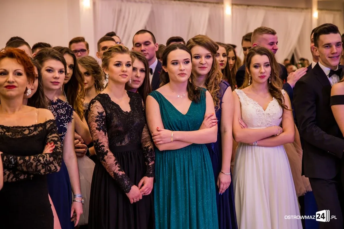 Studniówka LO im. Mikołaja Kopernika w Ostrowi Mazowieckiej (zdjęcia, wideo)