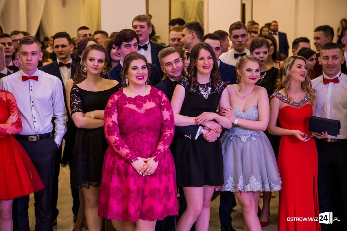 Studniówka LO im. Mikołaja Kopernika w Ostrowi Mazowieckiej (zdjęcia, wideo)