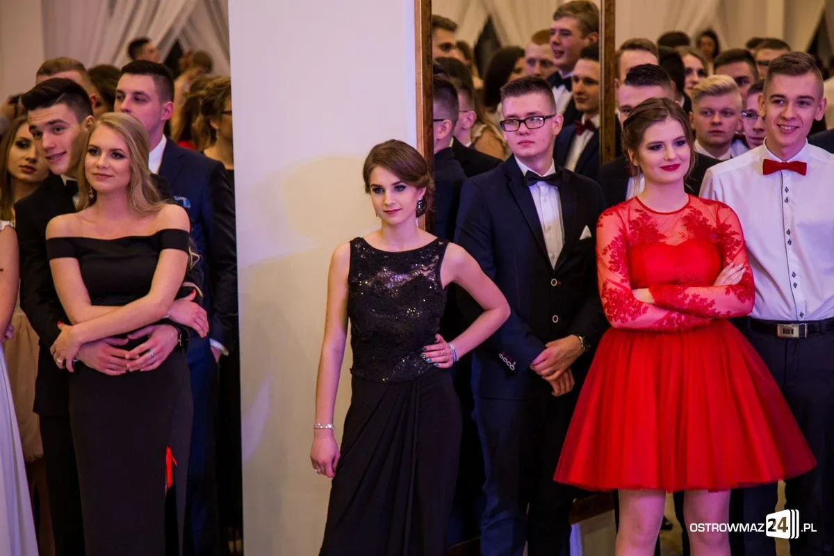 Studniówka LO im. Mikołaja Kopernika w Ostrowi Mazowieckiej (zdjęcia, wideo)