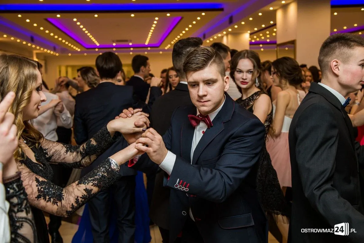Studniówka LO im. Mikołaja Kopernika w Ostrowi Mazowieckiej (zdjęcia, wideo)