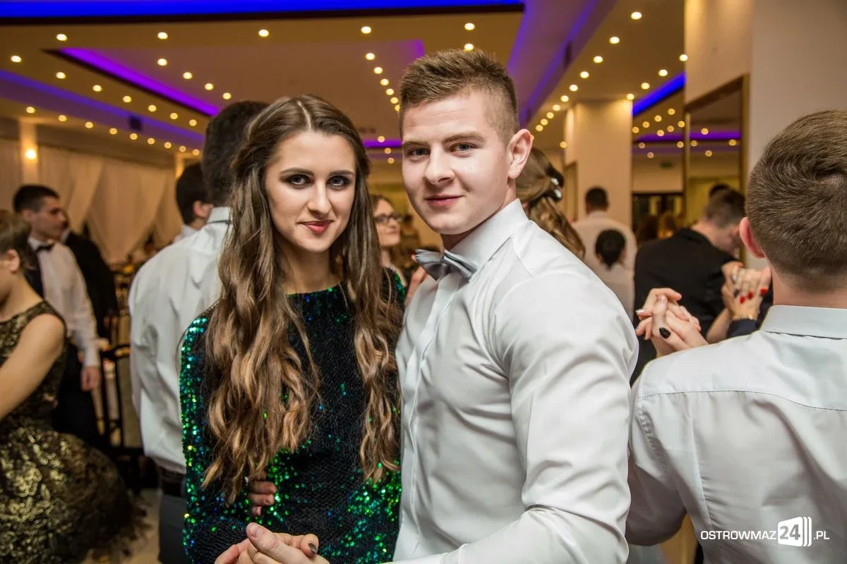 Studniówka LO im. Mikołaja Kopernika w Ostrowi Mazowieckiej (zdjęcia, wideo)