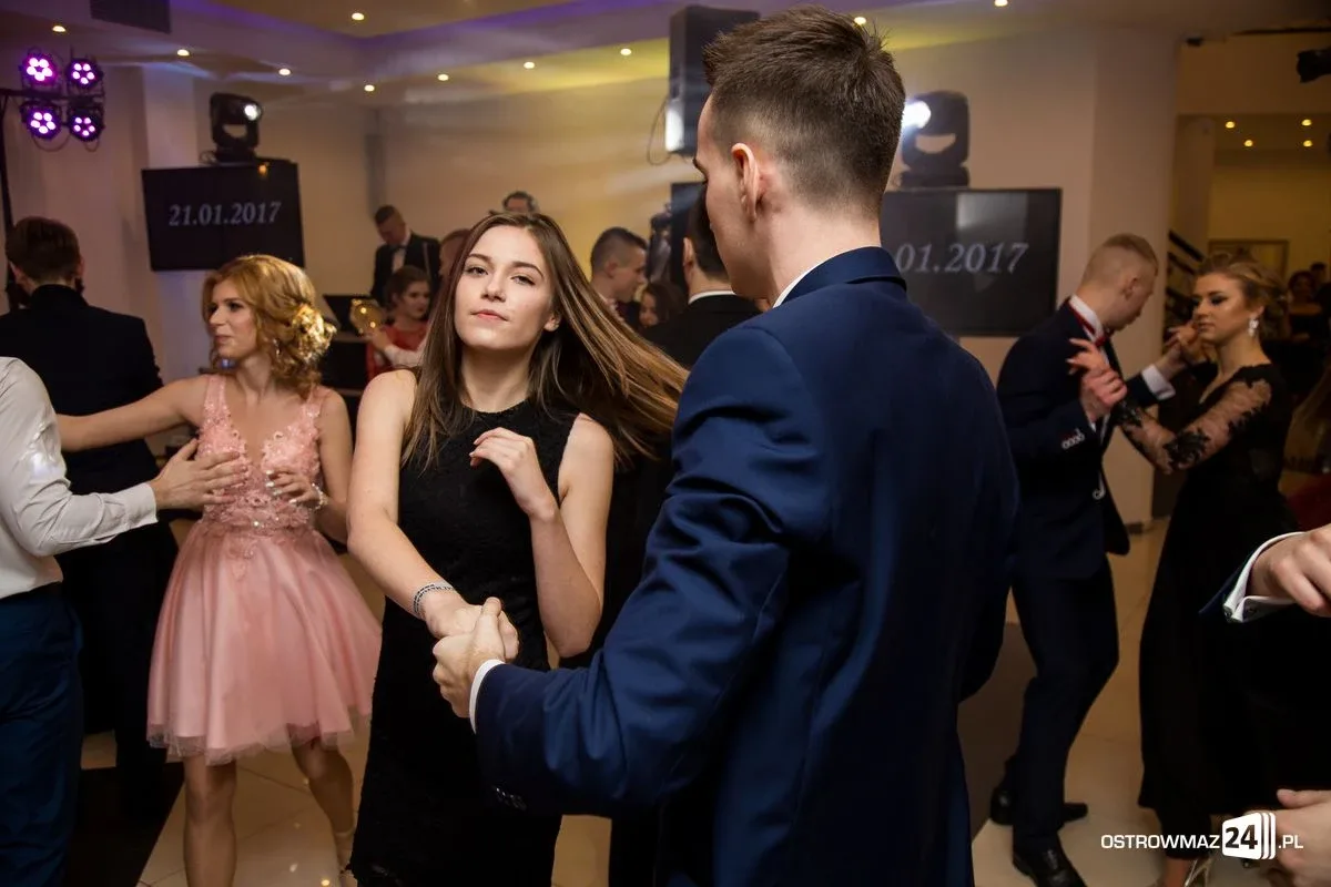 Studniówka LO im. Mikołaja Kopernika w Ostrowi Mazowieckiej (zdjęcia, wideo)