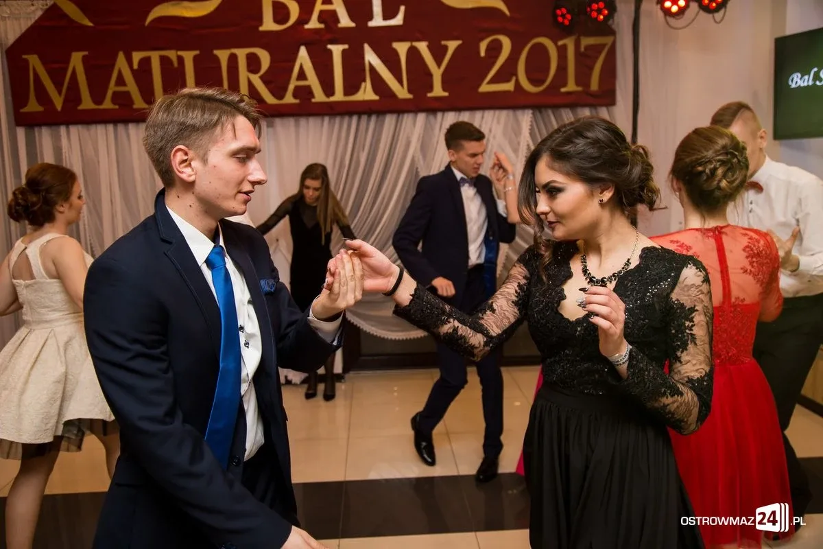 Studniówka LO im. Mikołaja Kopernika w Ostrowi Mazowieckiej (zdjęcia, wideo)
