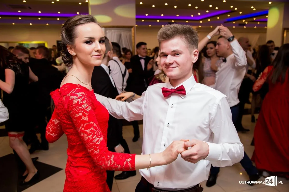 Studniówka LO im. Mikołaja Kopernika w Ostrowi Mazowieckiej (zdjęcia, wideo)