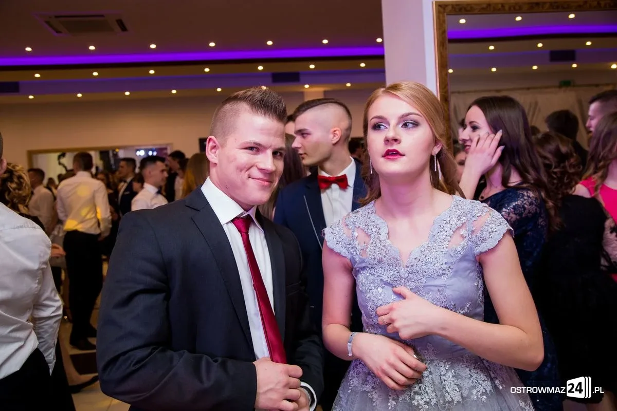 Studniówka LO im. Mikołaja Kopernika w Ostrowi Mazowieckiej (zdjęcia, wideo)